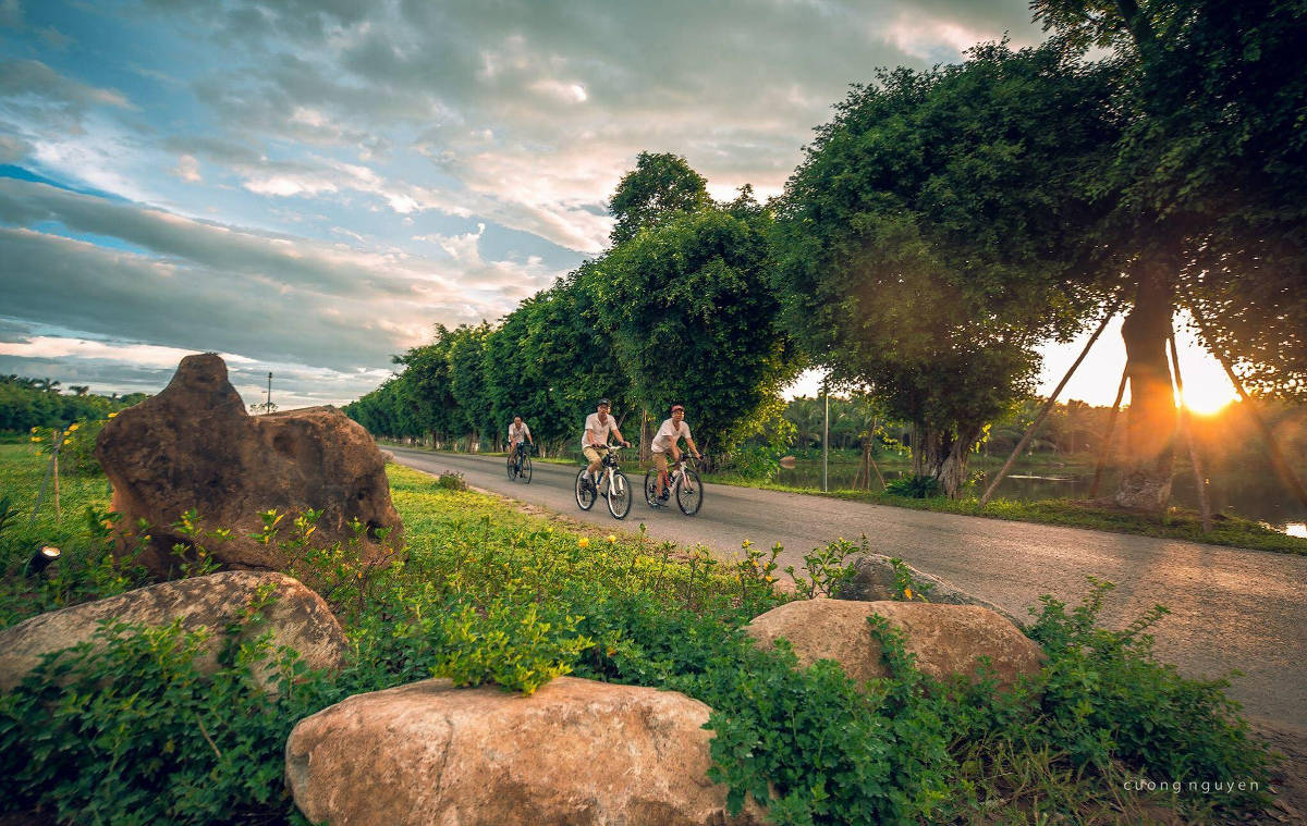 Du lịch Ecopark - Đạp xe