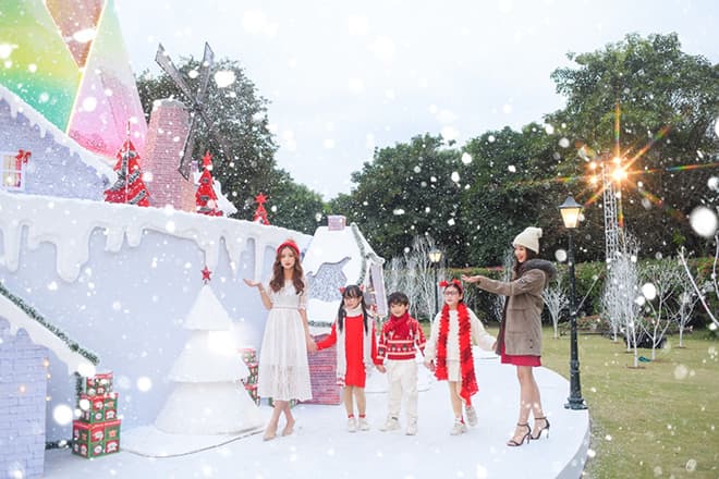Check-in búp măng Noel 2020 tại làng Bắc Âu Ecopark