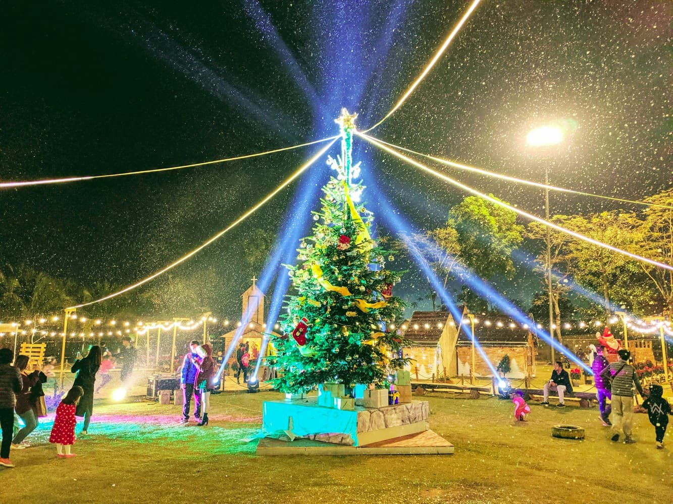 Lễ hội giáng sinh 2019 Eco Xmas Land